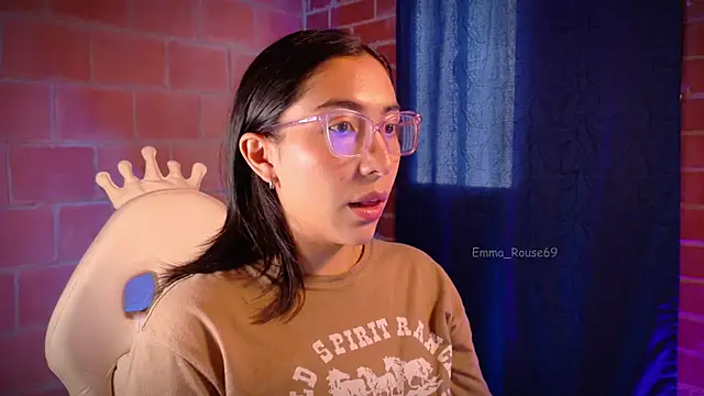 Snapshot of emma_rouse69 chatting on 10/16/25, 02:40 emma rouse69 online show from 10/16/25, 02:40