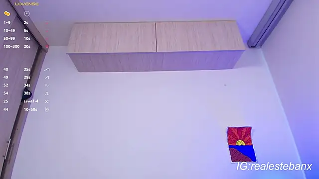 Snapshot of Esteban_Knight chatting on 09/29/25, 10:14 Esteban Knight online show from 09/29/25, 10:14