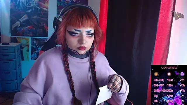 Snapshot of linda_mort chatting on 02/16/26, 09:33 linda mort online show from 02/16/26, 09:33