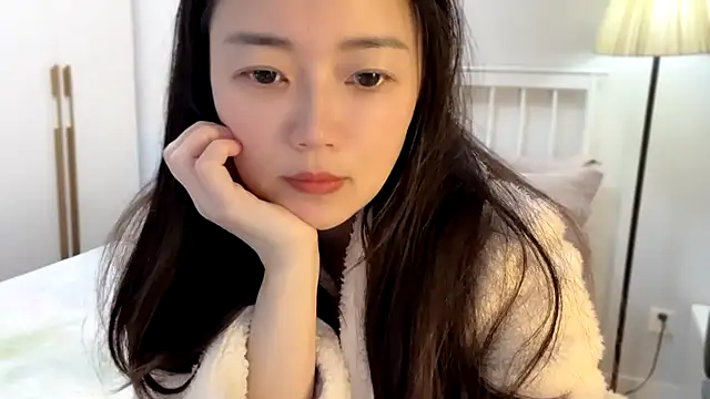 A-xena online show from 02/18/25, 02:27