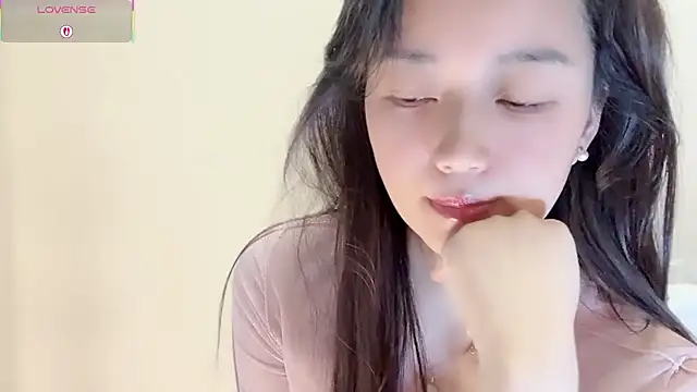 A-xena online show from 12/19/25, 03:02