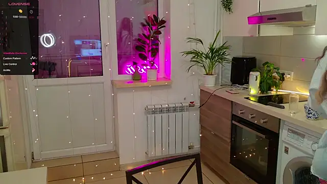 MissLovex online show from 12/15/25, 09:35