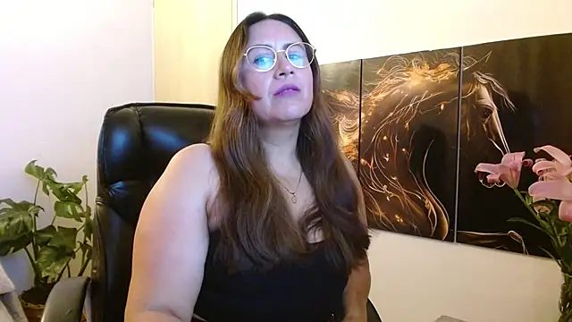 Snapshot of amalia_brunette chatting on 05/09/26, 11:54 amalia brunette online show from 05/09/26, 11:54
