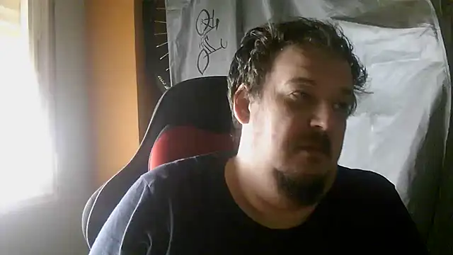 Snapshot of porkorossy chatting on 07/03/26, 07:26 porkorossy online show from 07/03/26, 07:26