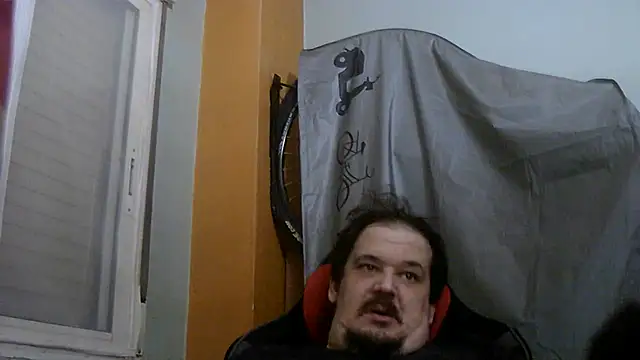 Snapshot of porkorossy chatting on 07/10/26, 10:12 porkorossy online show from 07/10/26, 10:12