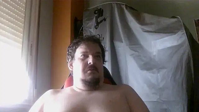 Snapshot of porkorossy chatting on 07/14/26, 07:24 porkorossy online show from 07/14/26, 07:24