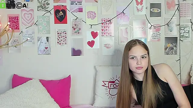 Snapshot of little_radiant_sun chatting on 01/12/26, 08:52 little radiant sun online show from 01/12/26, 08:52