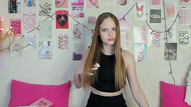 Snapshot of little_radiant_sun chatting on 02/20/26, 09:43 little radiant sun online show from 02/20/26, 09:43