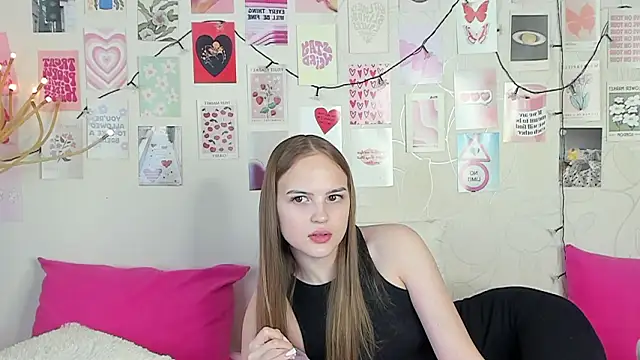 Snapshot of little_radiant_sun chatting on 03/12/26, 09:04 little radiant sun online show from 03/12/26, 09:04