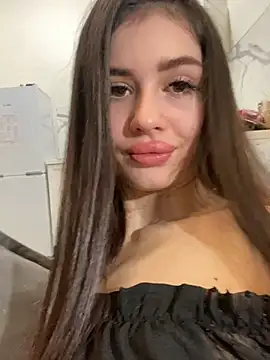 Snapshot of SofiaLaLight chatting on 03/08/25, 09:50 SofiaLaLight online show from 03/08/25, 09:50