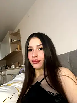 Snapshot of SofiaLaLight chatting on 10/08/25, 08:23 SofiaLaLight online show from 10/08/25, 08:23