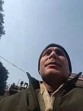 Snapshot of ZIMMY25 chatting on 12/22/25, 08:00 ZIMMY25 online show from 12/22/25, 08:00