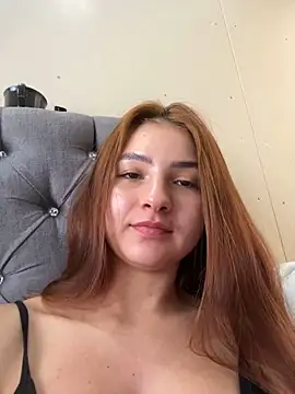 Snapshot of Vikycon chatting on 01/15/25, 04:32 Vikycon online show from 01/15/25, 04:32