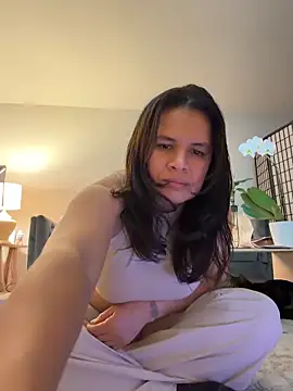 Snapshot of meepicgirl chatting on 03/22/26, 04:27 meepicgirl online show from 03/22/26, 04:27