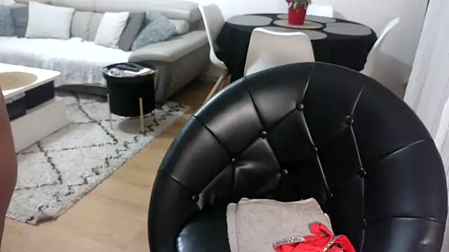 Snapshot of sarametisse26 chatting on 01/28/25, 07:11 sarametisse26 online show from 01/28/25, 07:11