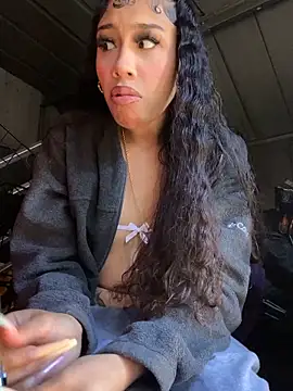 Snapshot of badbaby187 chatting on 02/23/26, 03:53 badbaby187 online show from 02/23/26, 03:53