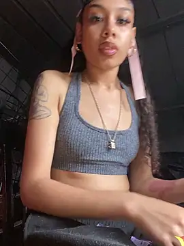 Snapshot of badbaby187 chatting on 03/05/26, 04:58 badbaby187 online show from 03/05/26, 04:58