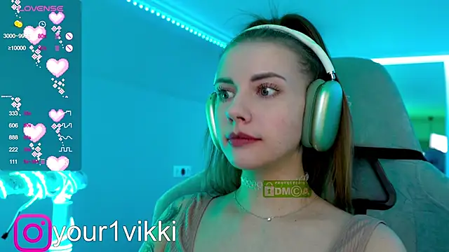 Snapshot of Vikki_Cheese chatting on 01/09/25, 12:03 Vikki Cheese online show from 01/09/25, 12:03