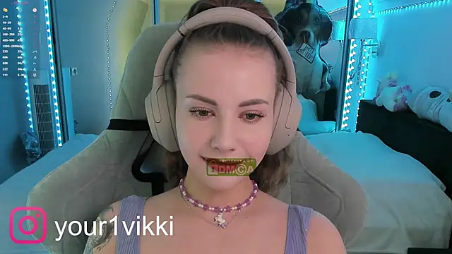 Snapshot of Vikki_Cheese chatting on 02/13/25, 07:24 Vikki Cheese online show from 02/13/25, 07:24