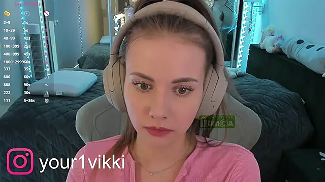 Snapshot of Vikki_Cheese chatting on 02/22/25, 10:31 Vikki Cheese online show from 02/22/25, 10:31