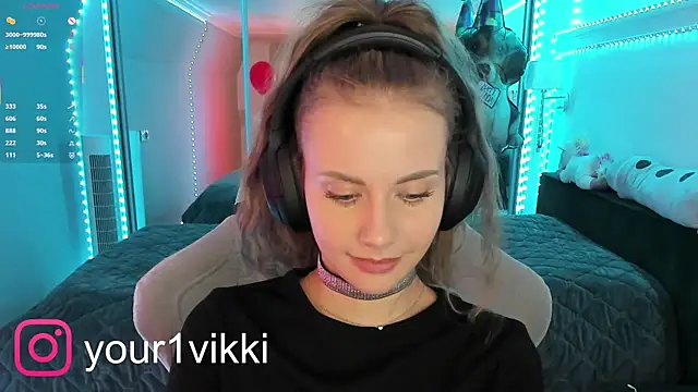 Snapshot of Vikki_Cheese chatting on 02/28/25, 06:20 Vikki Cheese online show from 02/28/25, 06:20