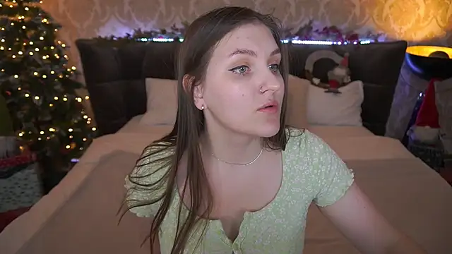 EmmyCharmm online show from 12/25/24, 09:56