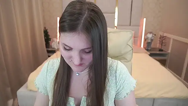 EmmyCharmm online show from 01/12/25, 09:40