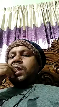 Snapshot of Niladri1410 chatting on 01/15/25, 03:43 Niladri1410 online show from 01/15/25, 03:43