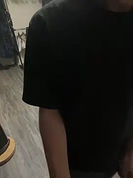 Snapshot of demonslayerr999 chatting on 11/15/25, 02:53 demonslayerr999 online show from 11/15/25, 02:53