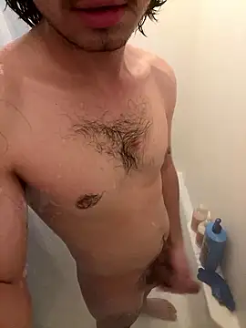 Snapshot of demonslayerr999 chatting on 01/08/26, 05:32 demonslayerr999 online show from 01/08/26, 05:32