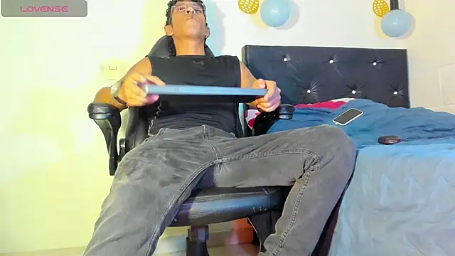 FuckHardlove online show from 02/14/25, 03:22