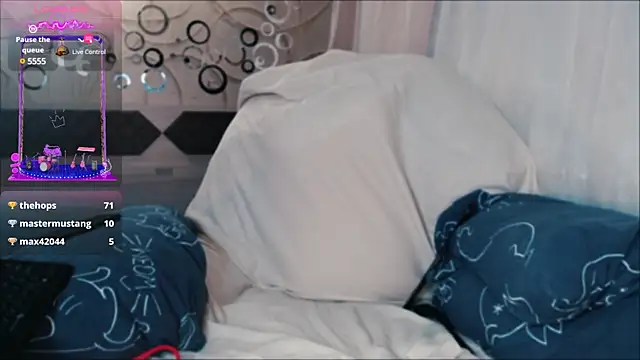 Snapshot of tia_meow chatting on 01/15/25, 12:30 tia meow online show from 01/15/25, 12:30