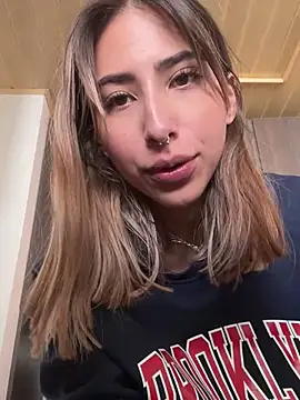 Ameellie online show from 01/18/25, 03:05