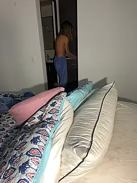 Ameellie online show from 01/27/25, 12:22