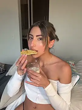 Ameellie online show from 02/06/25, 06:35