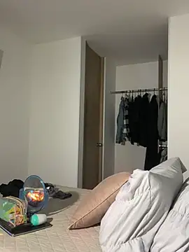 Ameellie online show from 03/04/25, 05:13