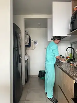 Ameellie online show from 10/24/25, 03:52