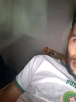 Snapshot of motanjer chatting on 10/10/25, 11:48 motanjer online show from 10/10/25, 11:48