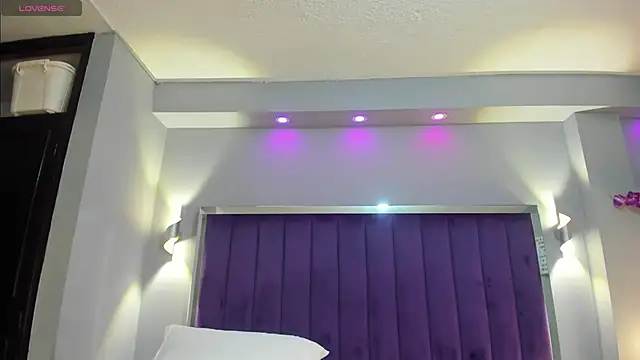 SaraRiley online show from 10/20/25, 10:32