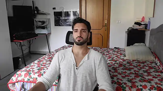 Alexox02 online show from 10/25/25, 02:24