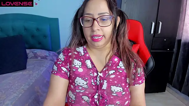 charlotee lovee69 online show from 02/06/25, 05:09