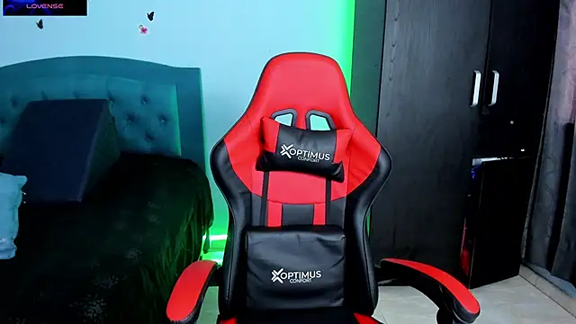 charlotee lovee69 online show from 03/04/25, 07:11