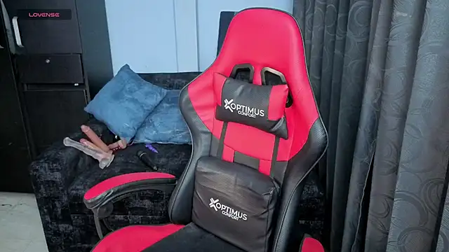 charlotee lovee69 online show from 11/11/25, 11:16