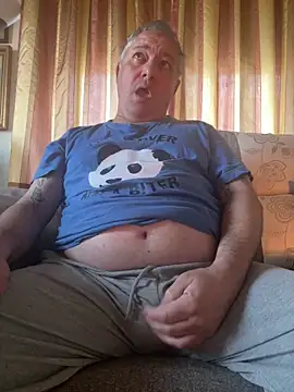 Snapshot of Russirayu chatting on 02/01/26, 08:13 Russirayu online show from 02/01/26, 08:13