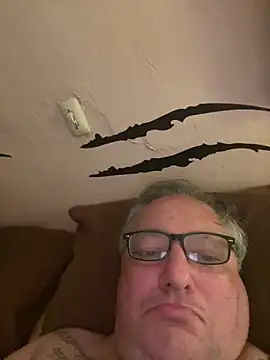 Snapshot of Russirayu chatting on 02/12/26, 12:49 Russirayu online show from 02/12/26, 12:49