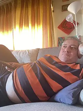 Snapshot of Russirayu chatting on 02/12/26, 02:23 Russirayu online show from 02/12/26, 02:23