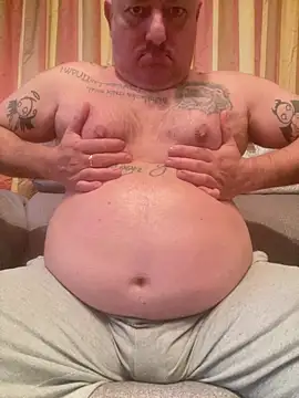 Snapshot of Russirayu chatting on 03/09/26, 04:22 Russirayu online show from 03/09/26, 04:22