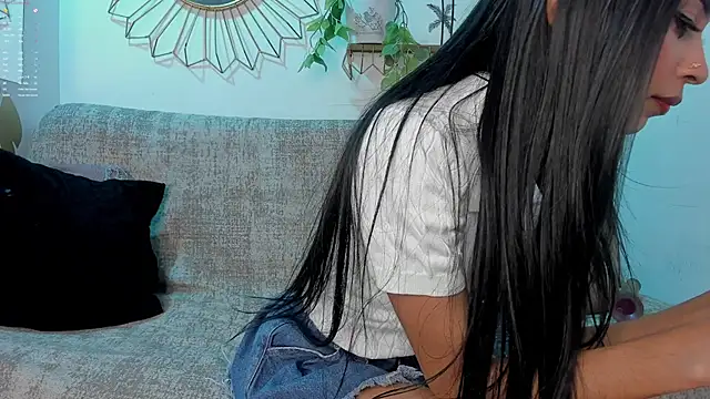 EmmaDuque online show from 11/10/25, 10:53