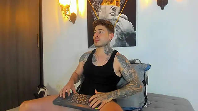 Snapshot of ChrisMiller69 chatting on 12/19/24, 12:13 ChrisMiller69 online show from 12/19/24, 12:13