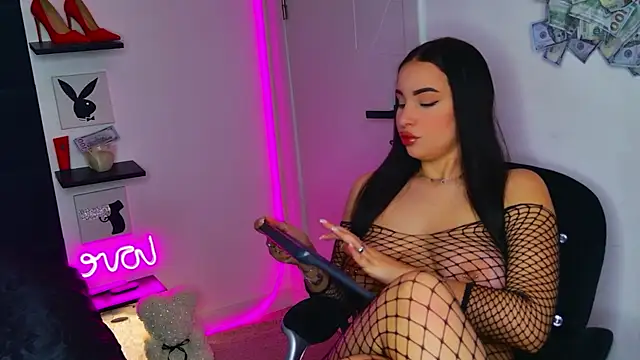 MissAmeliaa online show from 04/29/26, 11:36